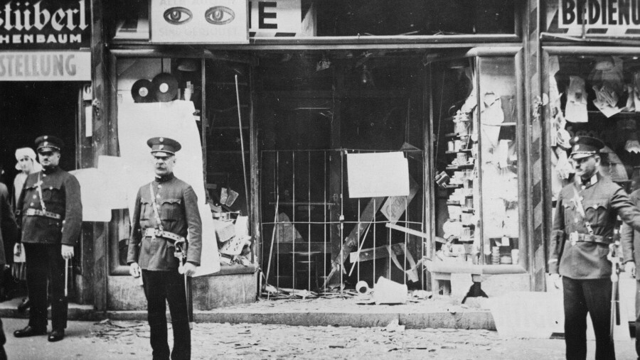 De Kristallnacht Pogrom van Amsterdam